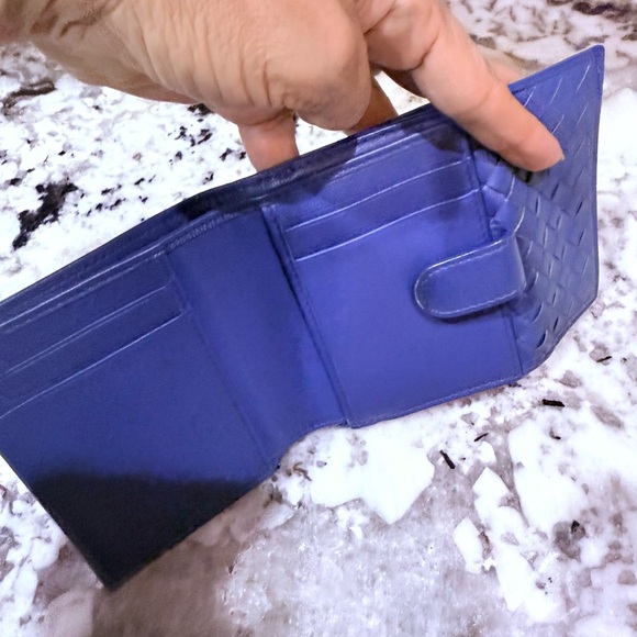 Authentic Bottega Blue Woven Leather Wallet - Picture 3 of 7
